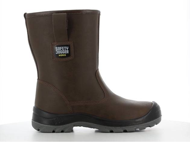 Botte de sécurité ALASKA S3 en cuir marron avec doublure chaude, semelle antidérapante et isolation contre le froid, idéale pour le BTP.