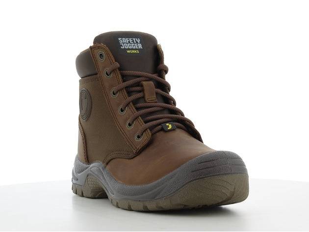 Chaussures de sécurité DAKAR S3 no avec tige résistante à l'eau, semelle antidérapante et design robuste pour environnements exigeants.marro